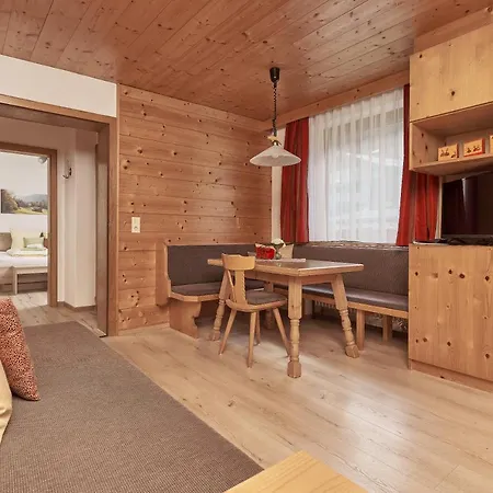 Pienz Apart Oetz Buitenkant foto